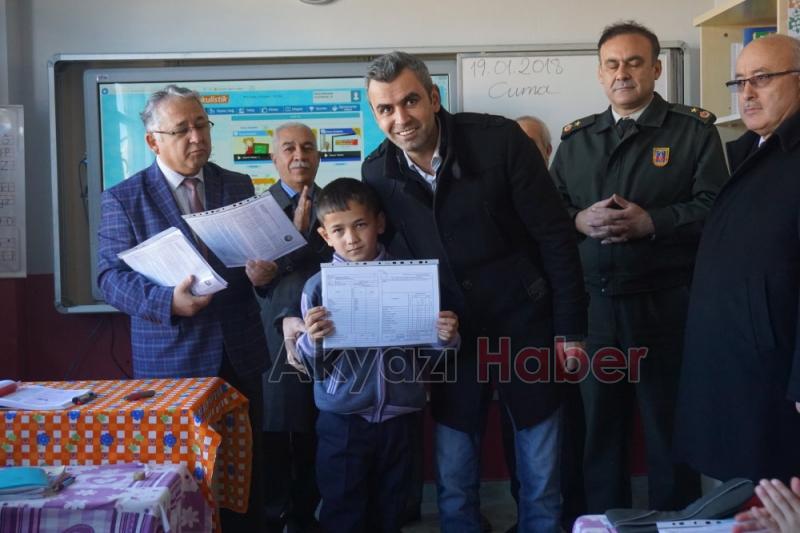 Kaymakam Kalaylı Öğrencilerin Karne Heyecanına Ortak Oldu