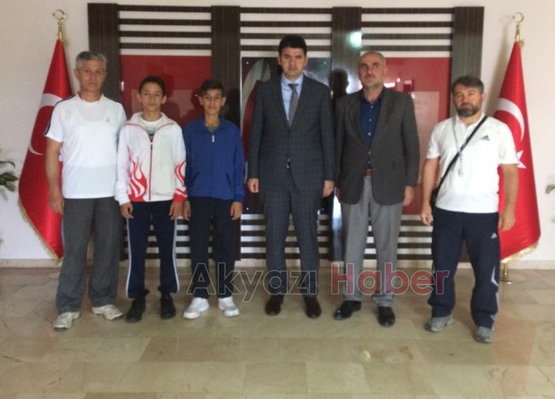 Kaymakam Kalaylı Şampiyonları Ağırladı