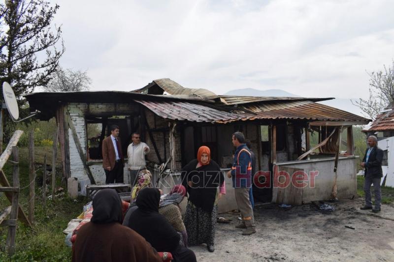 Kaymakam Kalaylı Yanan Ev ve Samanlıkta İnceleme Yaptı