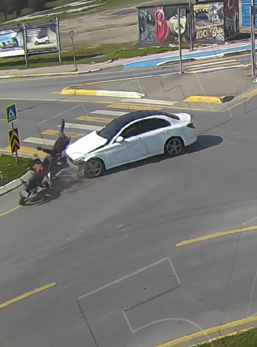 Kaza anları kamerada