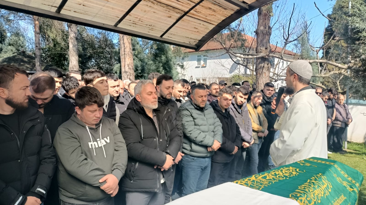 Kazada hayatını kaybeden genç gözyaşları içinde toprağa verildi