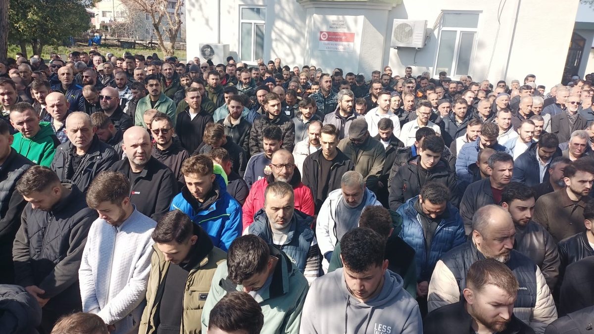 Kazada hayatını kaybeden genç gözyaşları içinde toprağa verildi