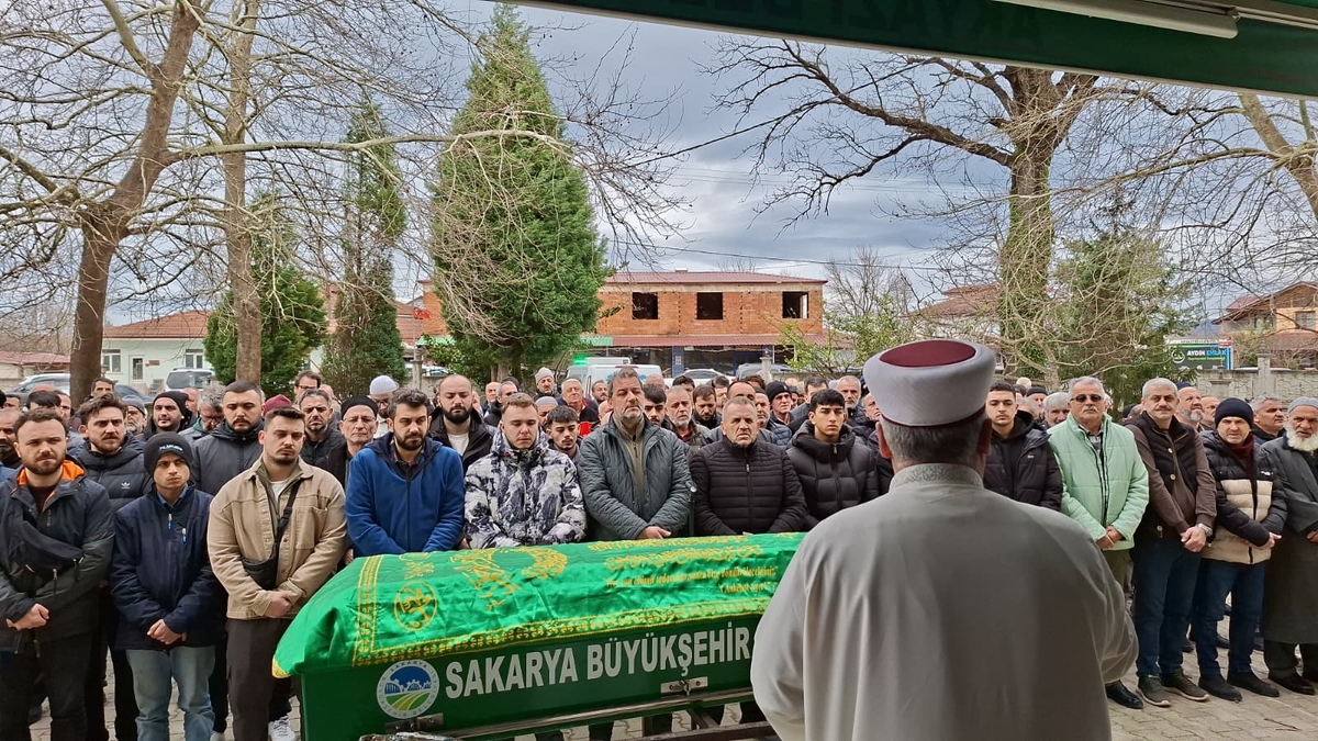 Kazada hayatını kaybeden sürücü toprağa verildi