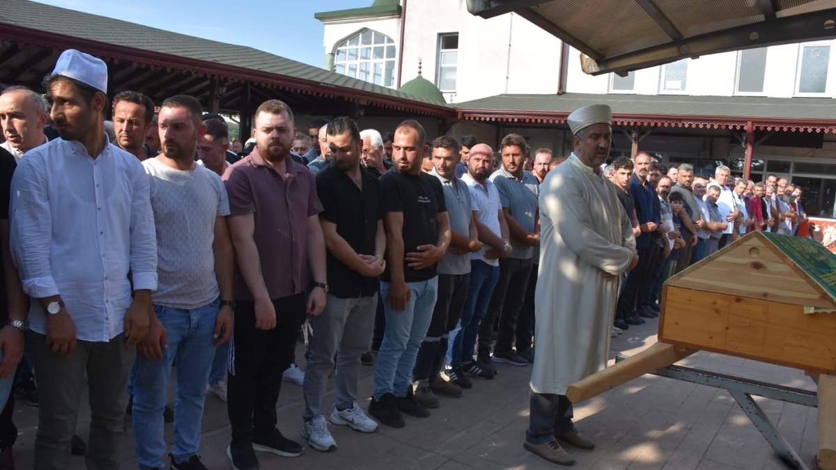 Kazada ölen belediye personeline acı veda