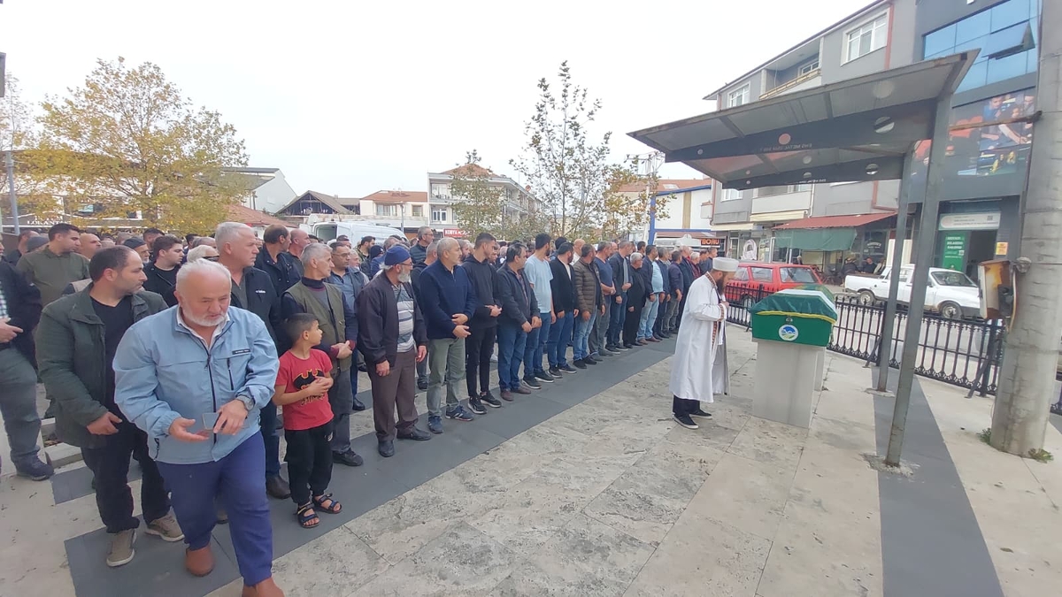 Kazada ölen sürücü toprağa verildi