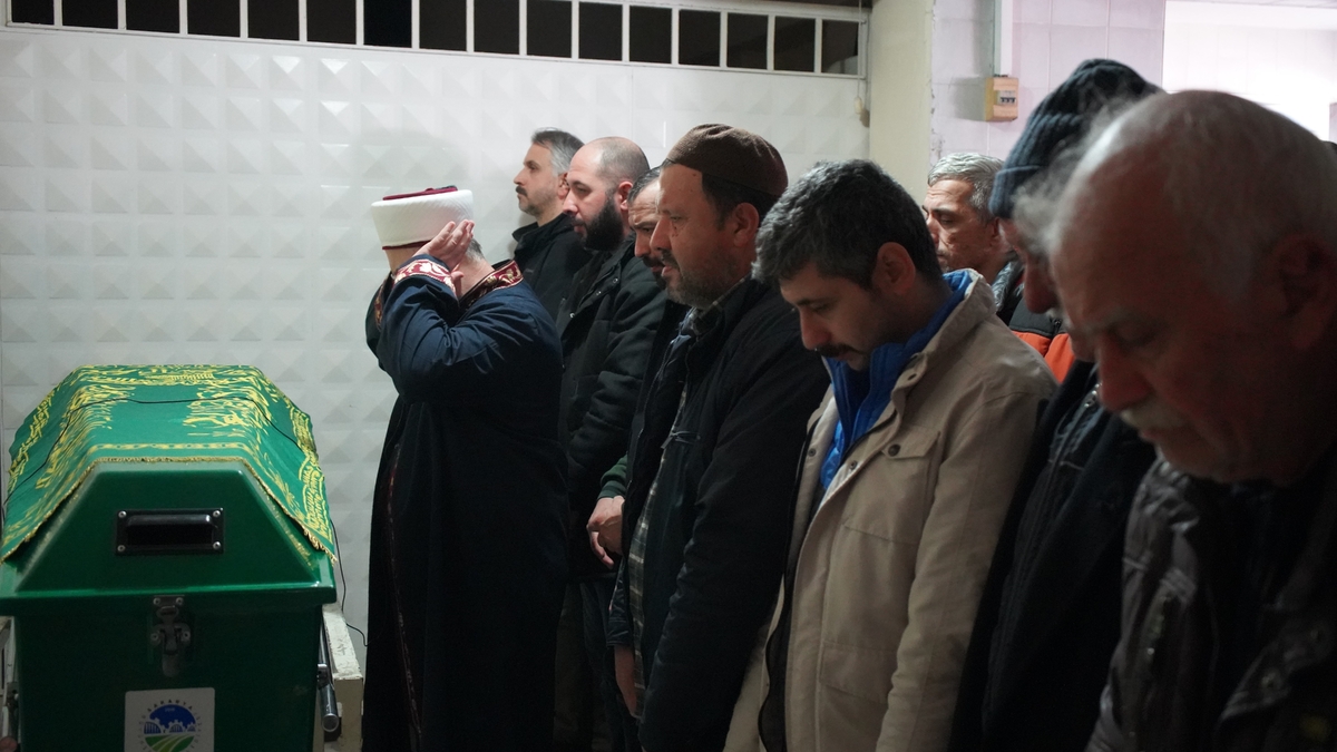 Kazada ölen tır sürücüsü toprağa verildi