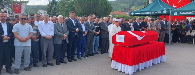 Kazada şehit olan polis İsmail Safa Gülel toprağa verildi