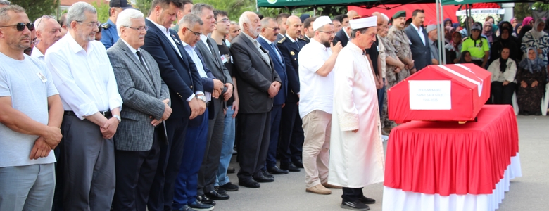 Kazada şehit olan polis İsmail Safa Gülel toprağa verildi