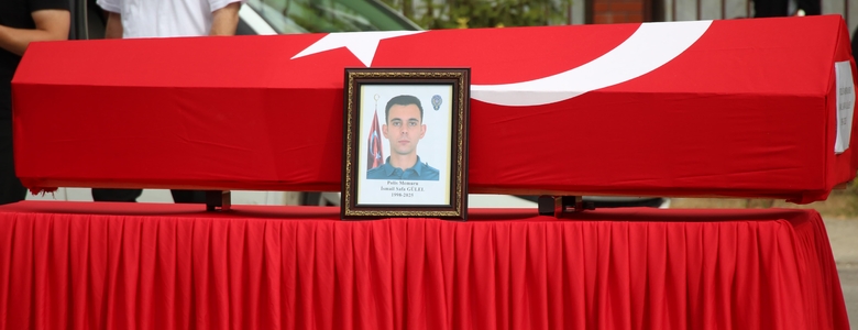 Kazada şehit olan polis İsmail Safa Gülel toprağa verildi