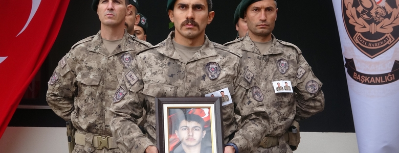 Kazada şehit olan polisin cenazesi Akyazı'ya gönderildi