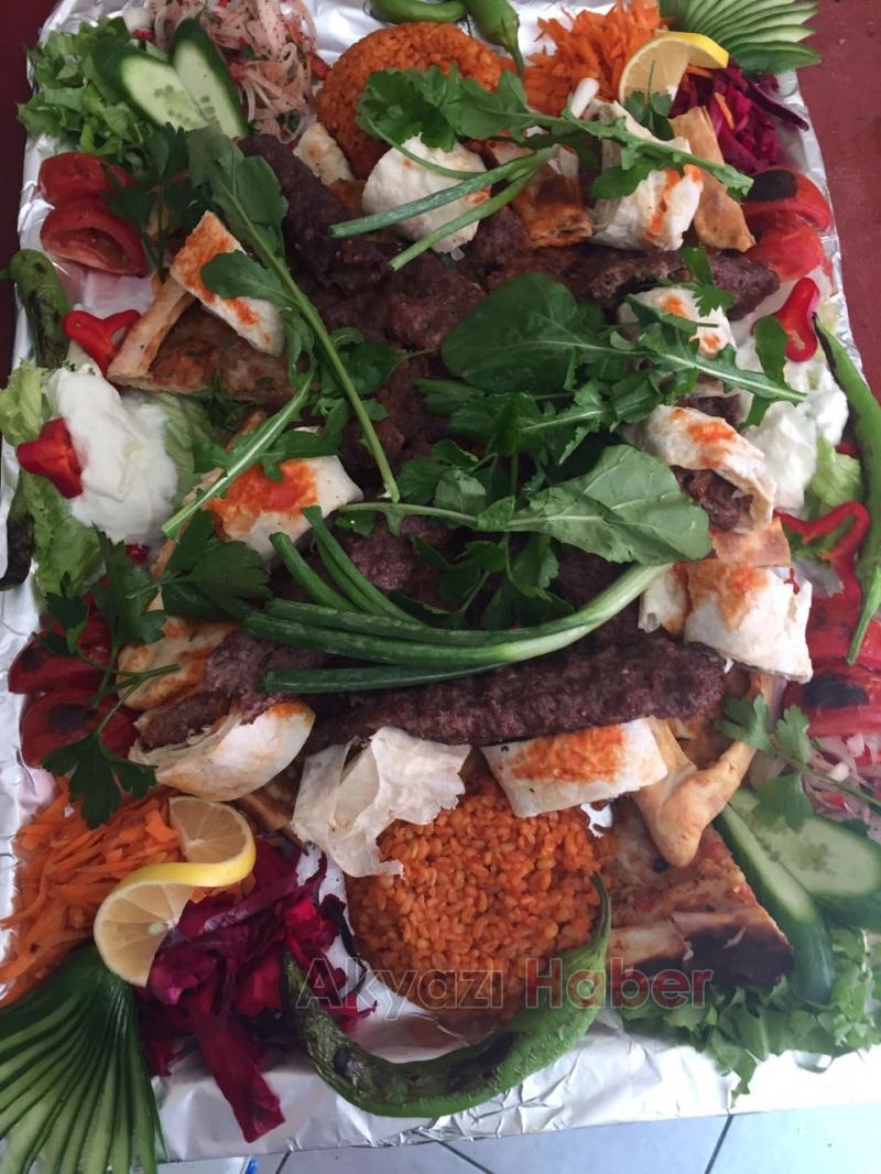 Kebapçı Niyazi Usta sizi Antep Sofrasına Davet Ediyor