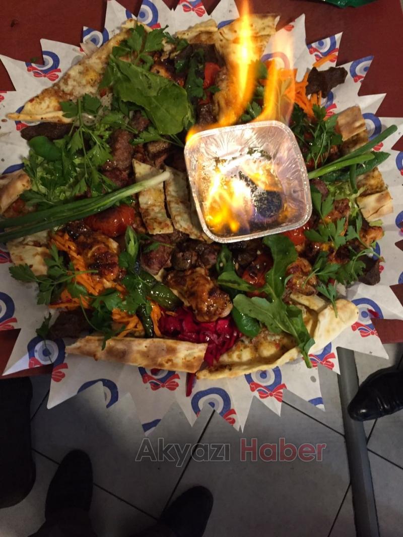Kebapçı Niyazi Usta sizi Antep Sofrasına Davet Ediyor