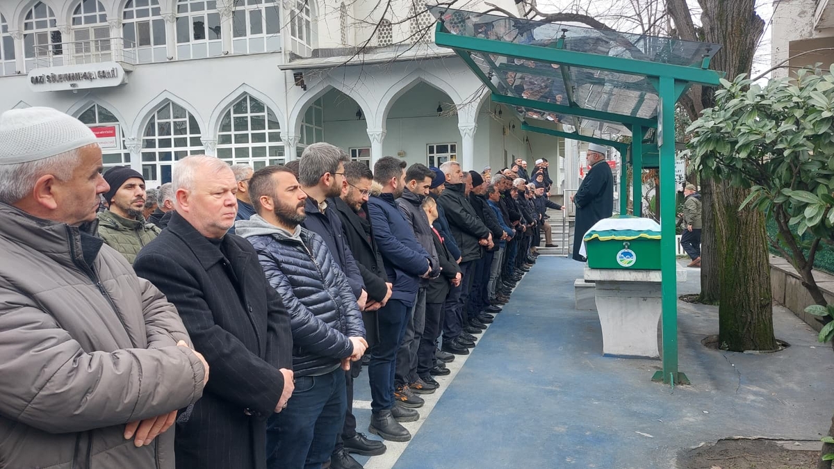 Kenan Sayın Dualarla Son Yolculuğuna Uğurlandı.