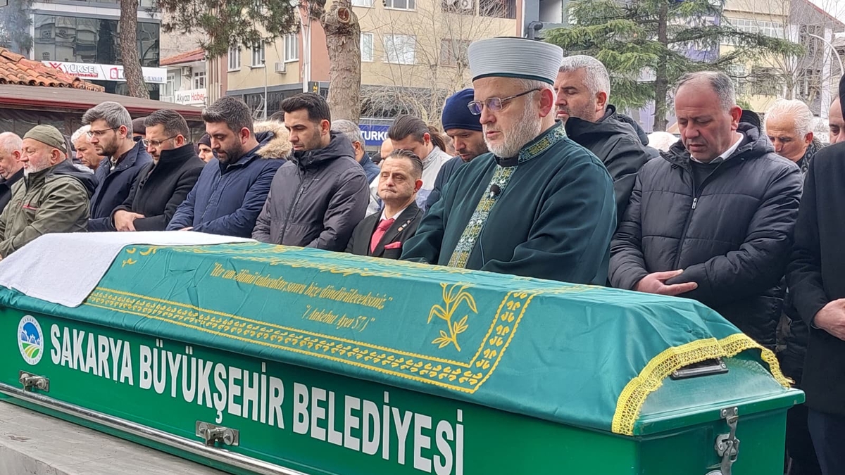 Kenan Sayın Dualarla Son Yolculuğuna Uğurlandı.