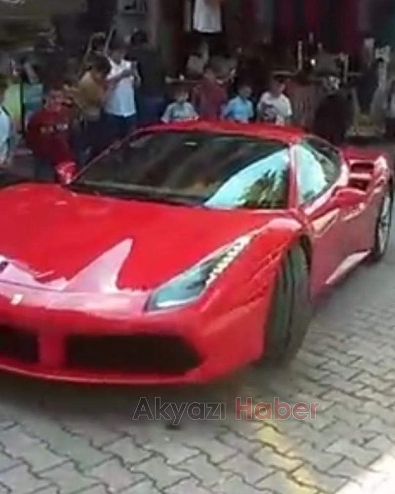   Kenan Sofuoğlu Akyazıda Miniklerin İlgi Odağı Oldu