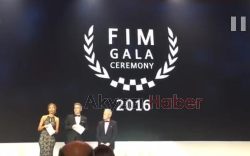 Kenan Sofuoğlu FIM Gala Töreninde Ödülünü Aldı