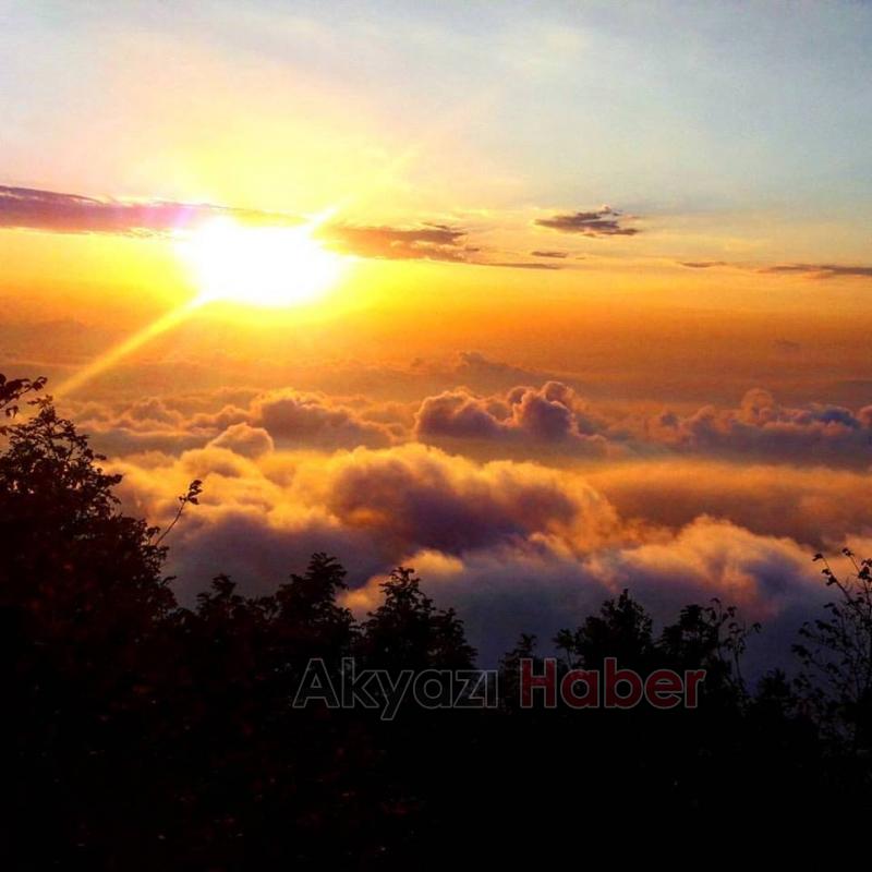 Keremali Dağı Mescidi ve Türbesinin Bekçiliğini Yapıyor