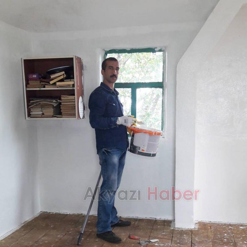 Keremali Dağı Mescidi ve Türbesinin Bekçiliğini Yapıyor