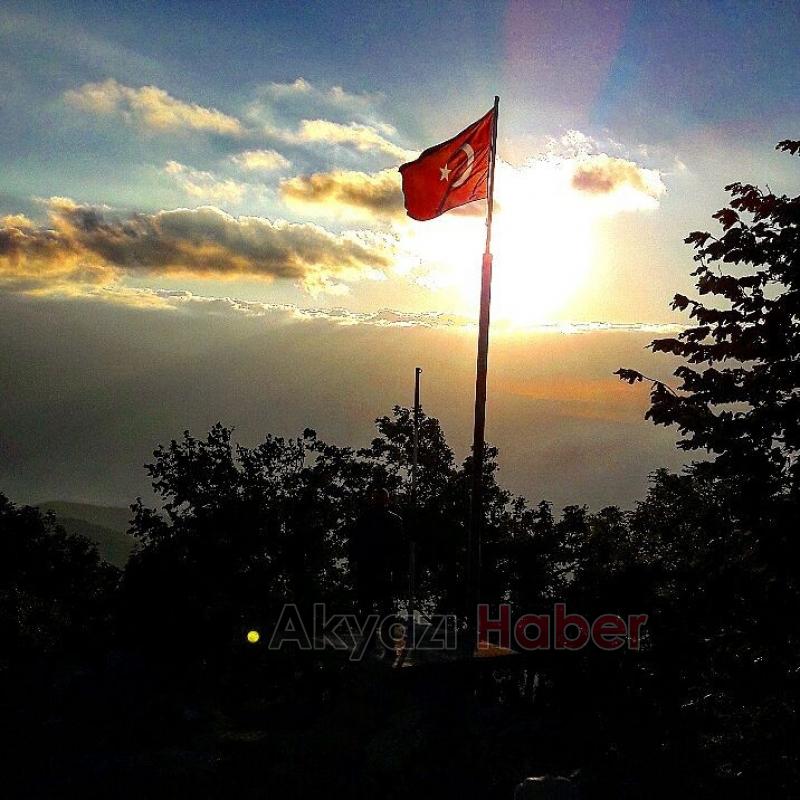 Keremali Dağı Mescidi ve Türbesinin Bekçiliğini Yapıyor