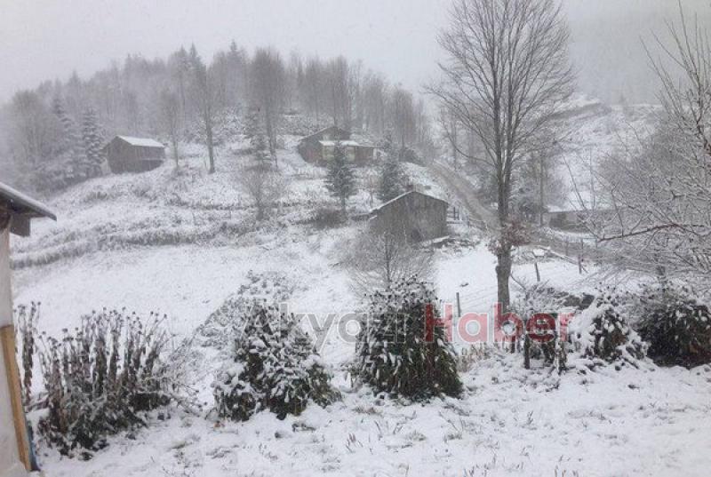 Keremali Yaylası Beyaza Büründü