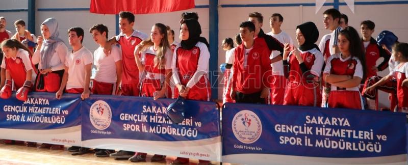 Kick Boksçular  Akyazı’da Madalya Aradı 