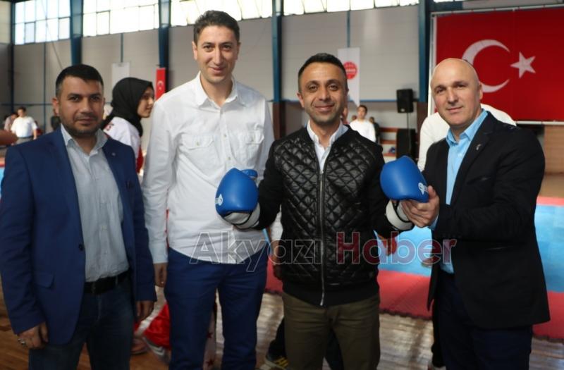 Kick Boksçular  Akyazı’da Madalya Aradı 