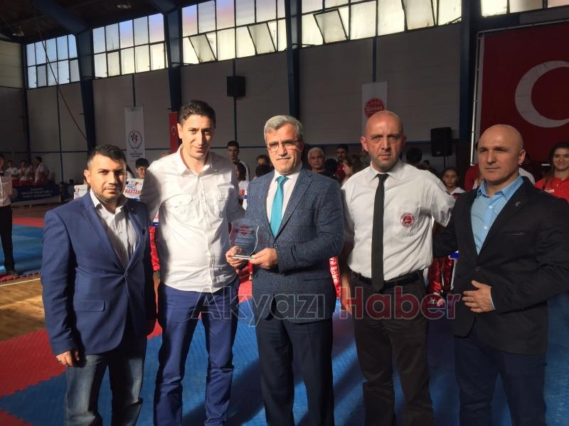Kick Boksçular  Akyazı’da Madalya Aradı 
