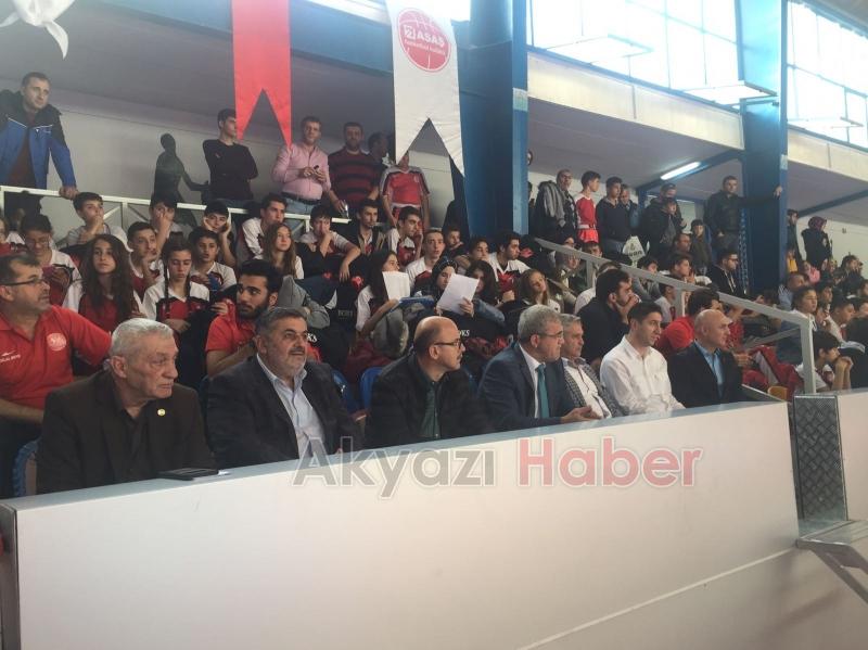 Kick Boksçular  Akyazı’da Madalya Aradı 