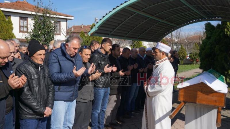 Kılıç Ailesinin Büyüğü Dualarla Defnedildi