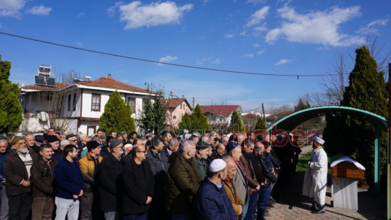 Kılıç Ailesinin Büyüğü Dualarla Defnedildi