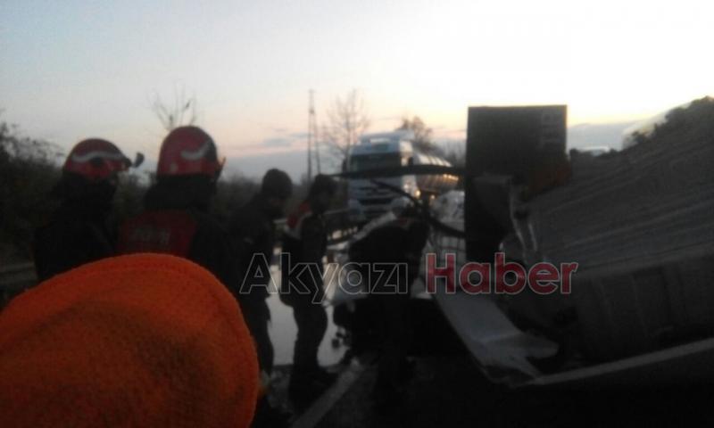 KİMYASAL MADDE YÜKLÜ 2 TIR ÇARPIŞTI