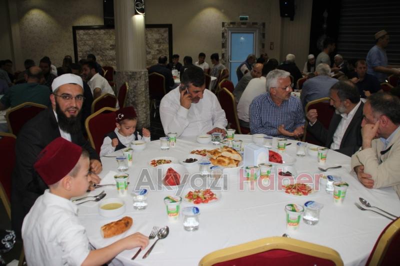 Kıraat Eğitim Merkezi Geleneksel İftar Yemeği Gerçekleşti