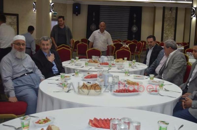 Kıraat Eğitim Merkezi İftar Yemeği Verdi