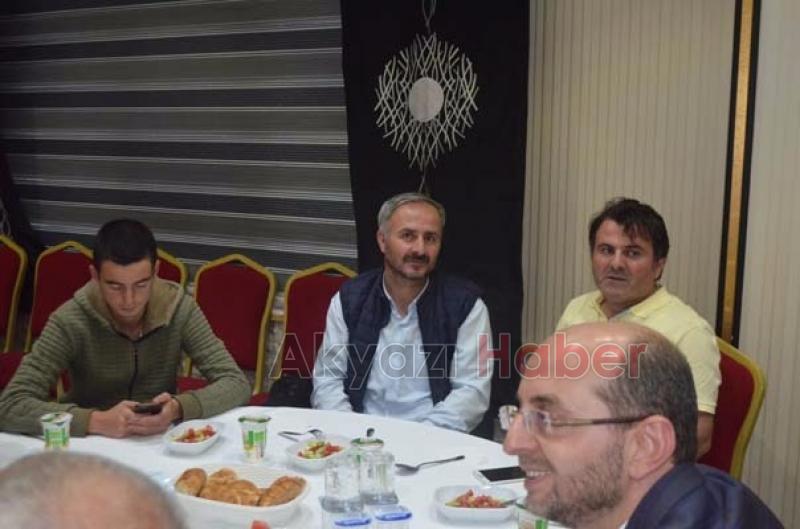 Kıraat Eğitim Merkezi İftar Yemeği Verdi