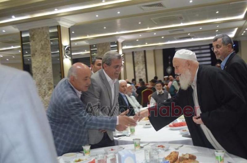 Kıraat Eğitim Merkezi İftar Yemeği Verdi