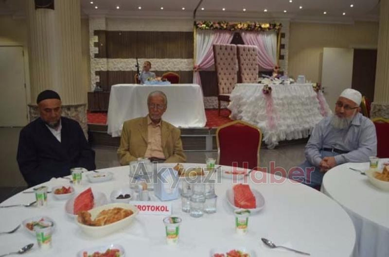 Kıraat Eğitim Merkezi İftar Yemeği Verdi