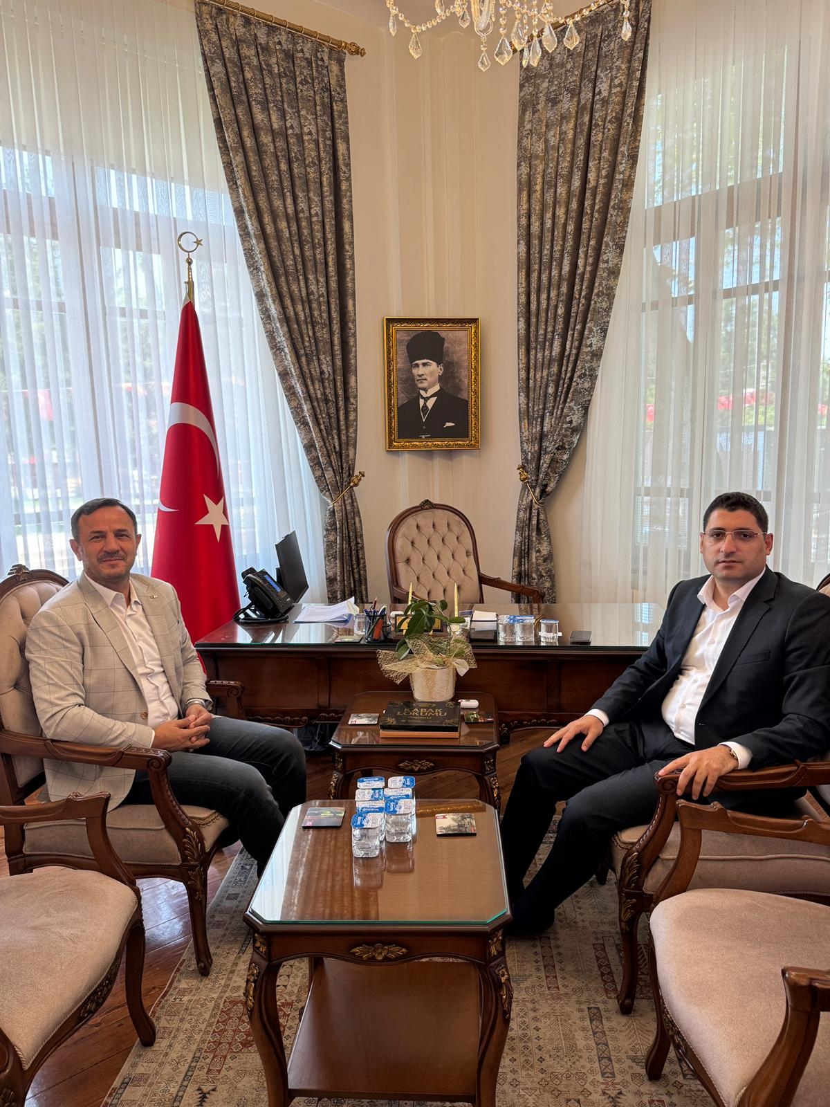 Kızılay Akyazı Şubesi’nden Yusuf İzci’ye ziyaret