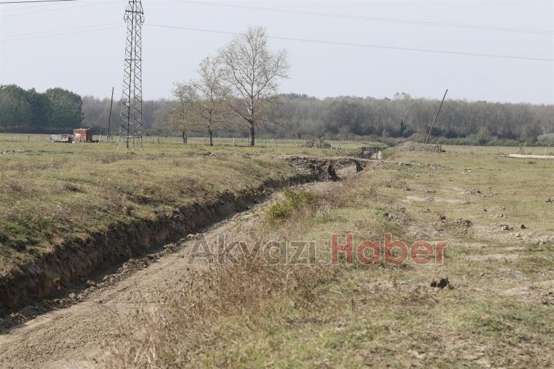 KIZILCIKORMAN VE AKTARLA MAHALLLESİNDE KANAL TEMİZLİĞİ