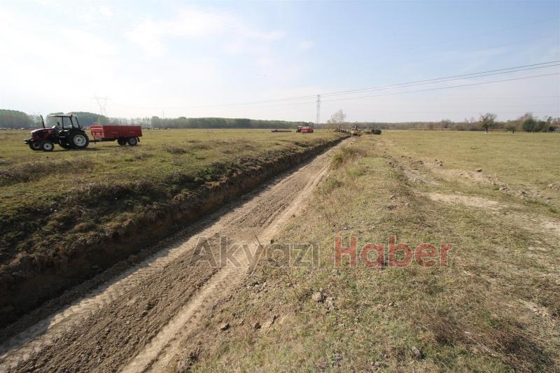 KIZILCIKORMAN VE AKTARLA MAHALLLESİNDE KANAL TEMİZLİĞİ