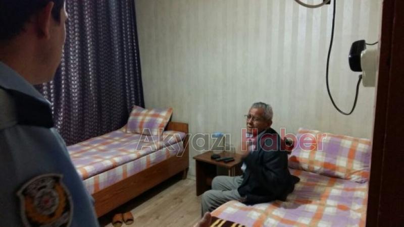 Kızının Yanında Kalan Yaşlı Adam Evden Atıldı