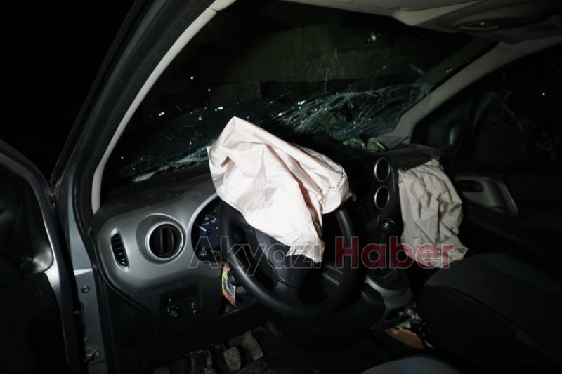  Kontrolden Çıkan Araç Odunluğa Girdi