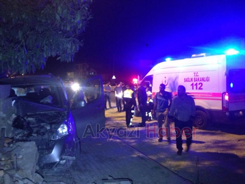  Kontrolden Çıkan Araç Odunluğa Girdi