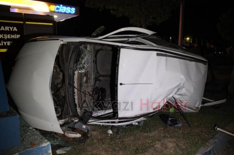 Kontrolden Çıkan Otomobil Petrole Daldı