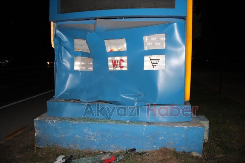 Kontrolden Çıkan Otomobil Petrole Daldı