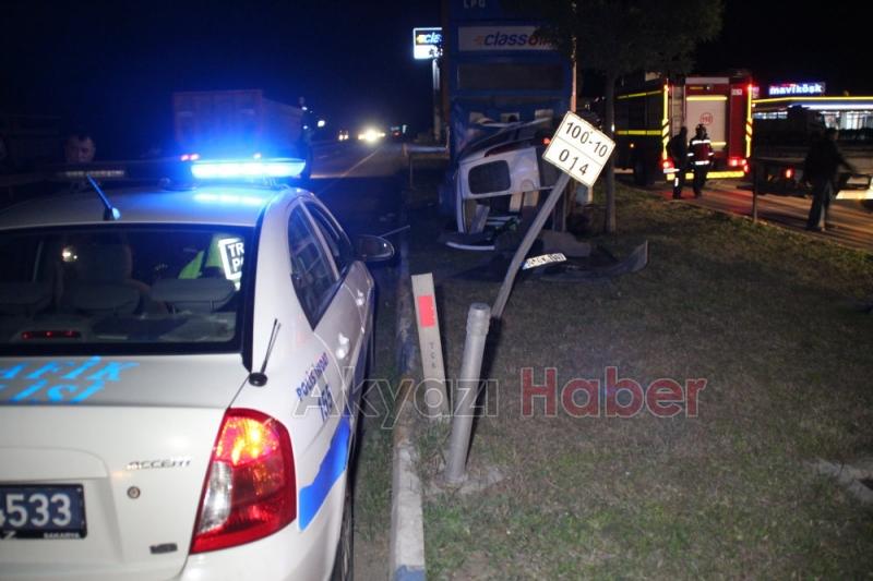 Kontrolden Çıkan Otomobil Petrole Daldı