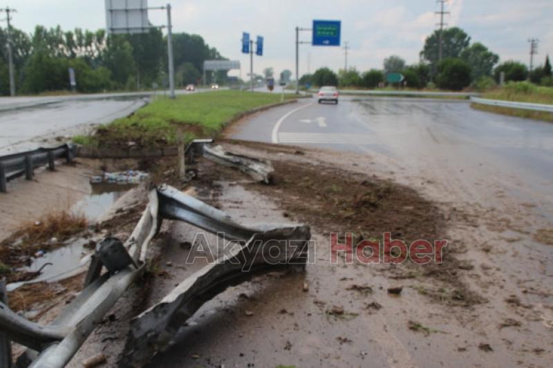 Kontrolden Çıkan Tır Karşı Şeride Geçti