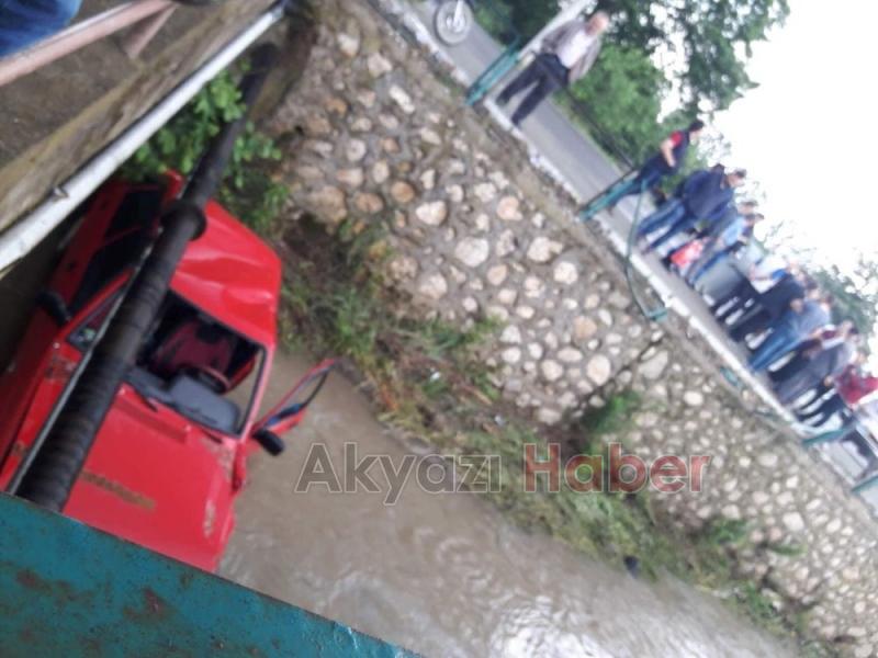 Kontrolden Çıktı Dereye Uçtu