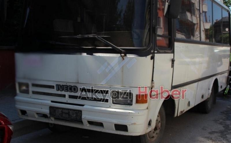  Kontrolsüz Çıkış Yapan Otomobil Kazaya Sebebiyet Verdi