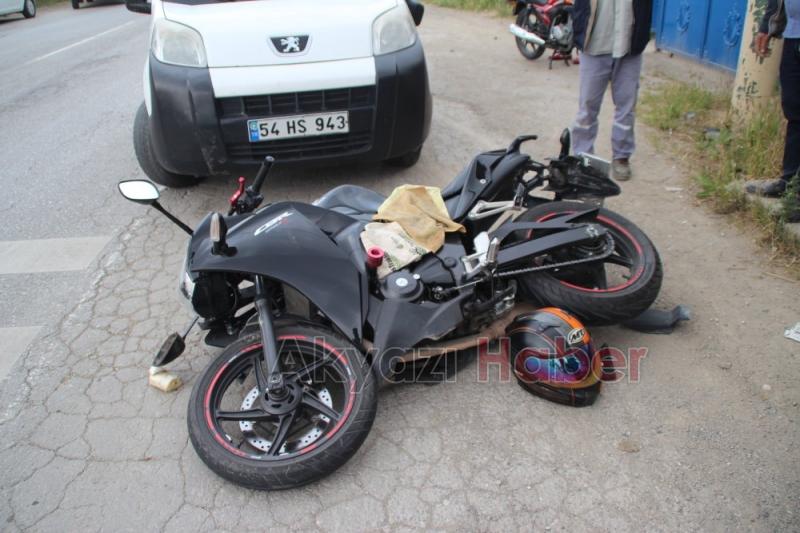 Kontrolsüz Dönüş Yapan Otomobile Motosiklet Çarptı