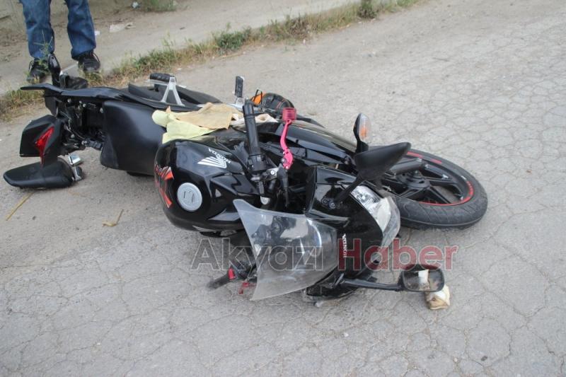 Kontrolsüz Dönüş Yapan Otomobile Motosiklet Çarptı